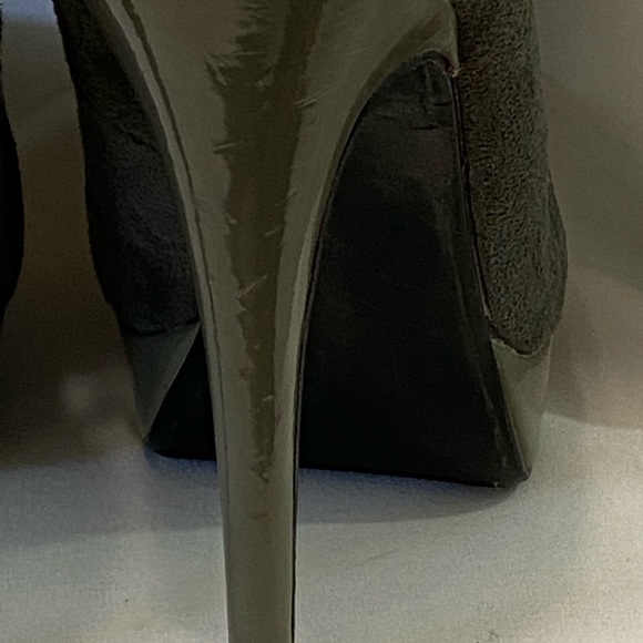 Delicious Gray Suede Platform Stiletto Heels 9 - Picture 12 of 16